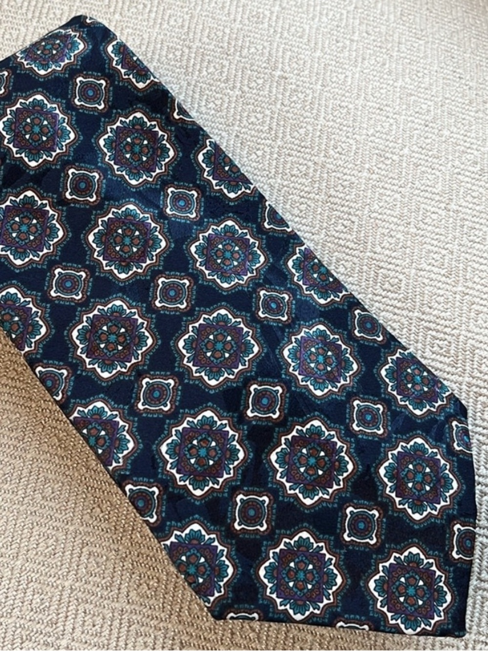 Men’s Silk Navy and Green Tie
